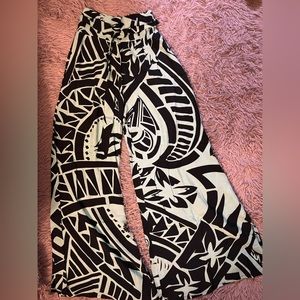 Missing Polynesia Pants Size 0